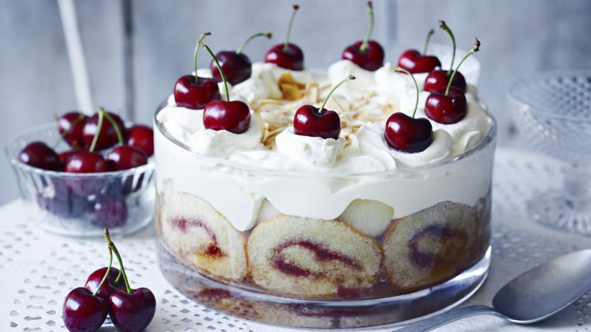 Traditional trifle